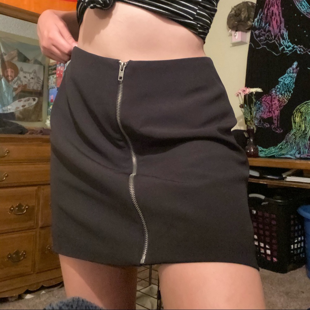 Cute black zip up skirt